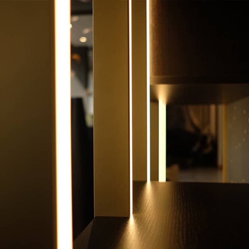 bufera_librerie su misura_mobili rivestiti con carta da parati