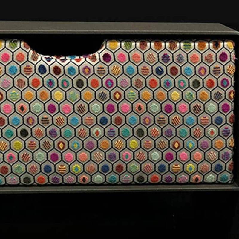 elios_comodino su misura_particolare tessuti osborne and little